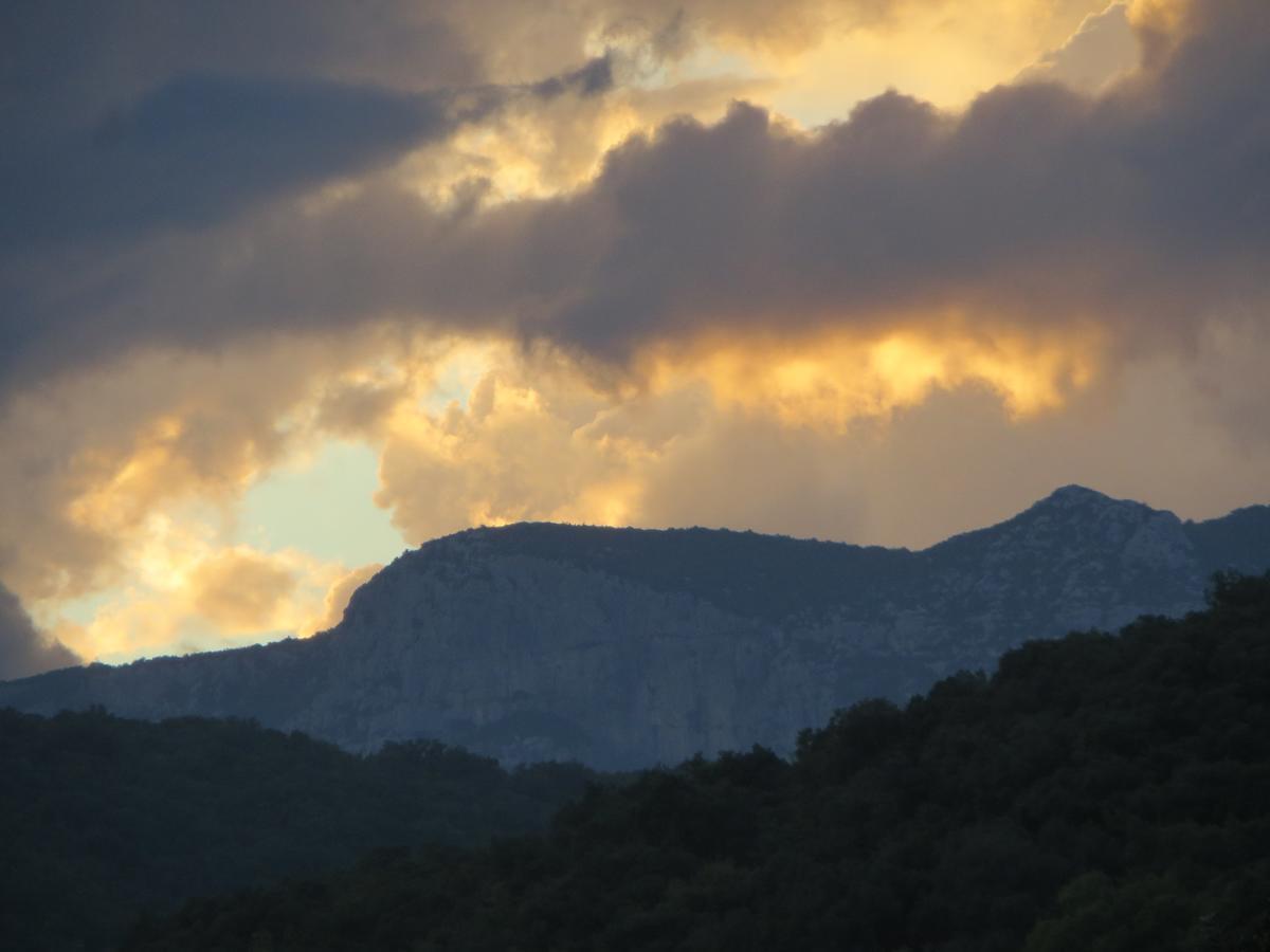 Les Hauts D'Issensac Causse-de-la-Selle Exteriör bild